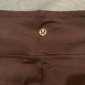 Lulu yoga pants
